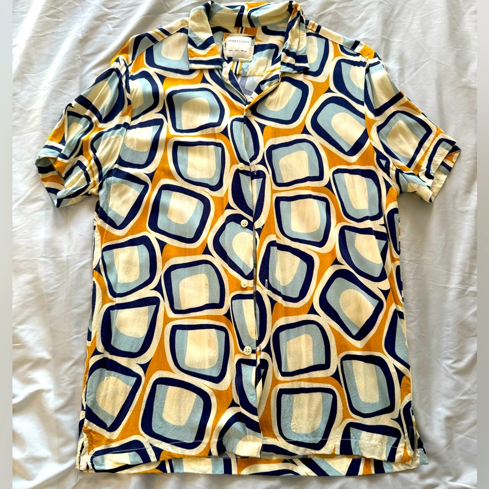 Denim & Flower Short Sleeve Button Up - Size Large